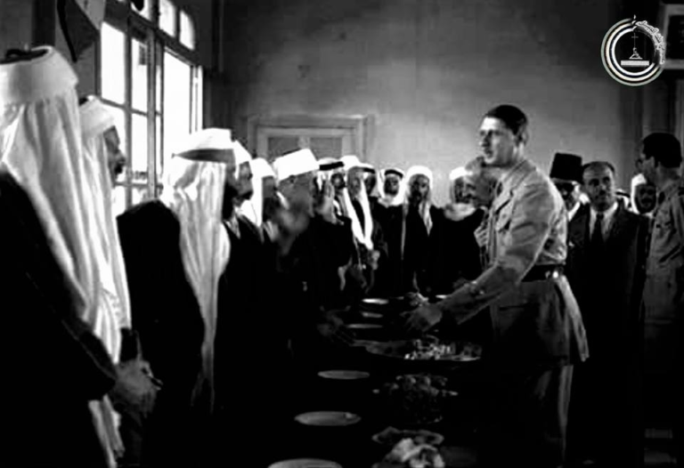 صورة تجمع بين جنرال شارل ديغول وشخصيات من طائفة الموحدين 1942