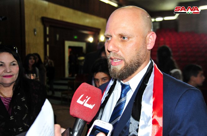 باسم عمرو: الشاعر الذي نقل روح الوطنية إلى الكلمات