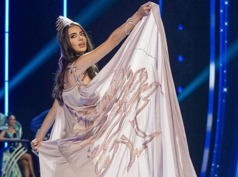 مايا أبو الحسن تتألّق في مسابقة ملكة جمال الكون مايا أبو الحسن تتألّق في مسابقة ملكة جمال الكون