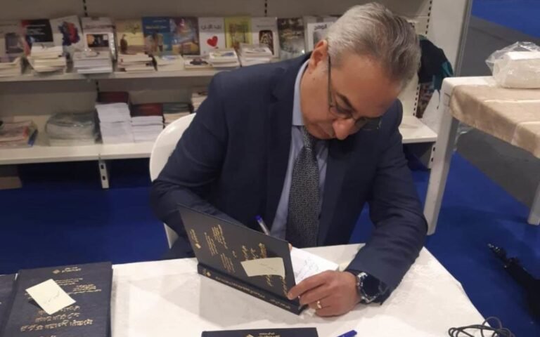 هشام الأعور وقّع جديده “اللامركزية وأخواتها” في معرض بيروت للكتاب هشام الأعور وقّع جديده "اللامركزية وأخواتها" في معرض بيروت للكتاب