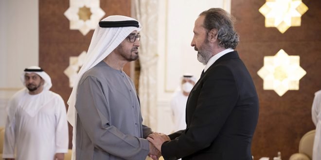 منصور عزام: دبلوماسي وسياسي سوري... ووزير شؤون رئاسة الجمهورية