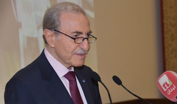 أنور الخليل: المحامي الذي تنقّل بين النيابة والوزارة والأعمال أنور الخليل: المحامي الذي تنقّل بين النيابة والوزارة والأعمال