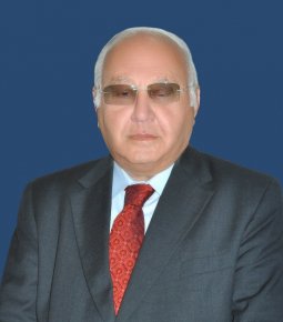 كمال شرف: وزير وسفير لسوريا… وتجربة أكاديمية طويلة كمال شرف: وزير وسفير لسوريا... وتجربة أكاديمية طويلة
