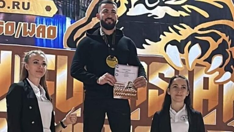 سومر يونس الأول في بطولة رفع الأثقال في روسيا سومر يونس الأول في بطولة رفع الأثقال في روسيا