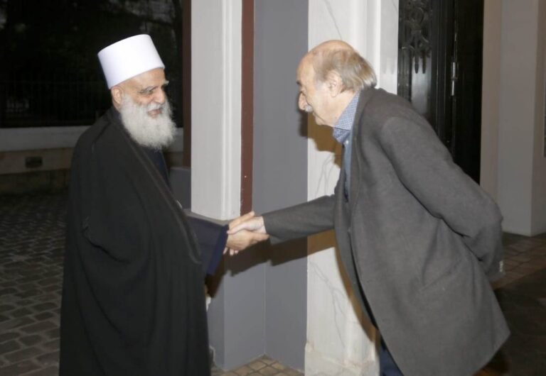 شيخ العقل في لبنان زار جنبلاط واتصل بأرسلان شيخ العقل في لبنان زار جنبلاط واتصل بأرسلان
