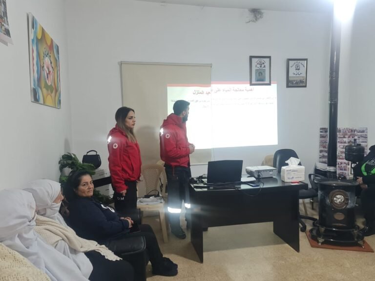 حملة مشتركة لجمعية المرأة الدرزية والصليب الأحمر للتوعية حول تلوّث المياه حملة مشتركة لجمعية المرأة الدرزية والصليب الأحمر للتوعية حول تلوّث المياه