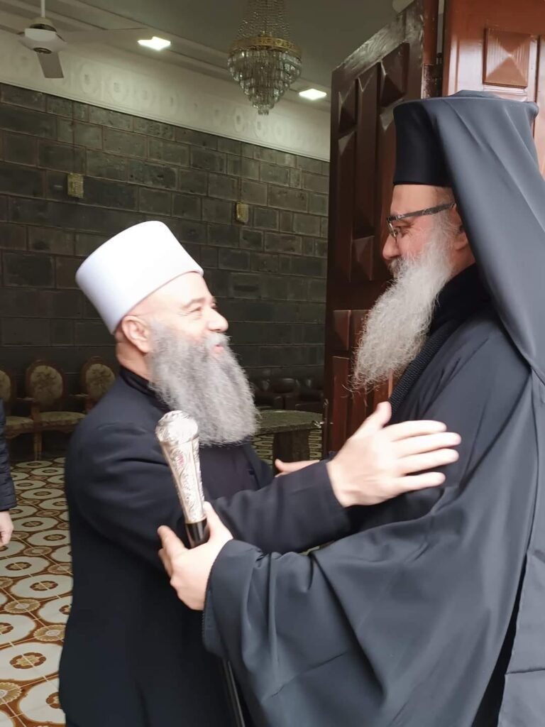 راعي أبرشية حوران وجبل العرب يزور مشايخ العقل