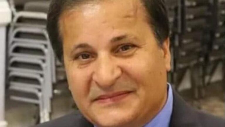 شركة “فورد” الأميركية للسيارات تكرّم ابن الجبل حسان الدبيسي شركة "فورد" الأميركية للسيارات تكرّم ابن الجبل حسان الدبيسي