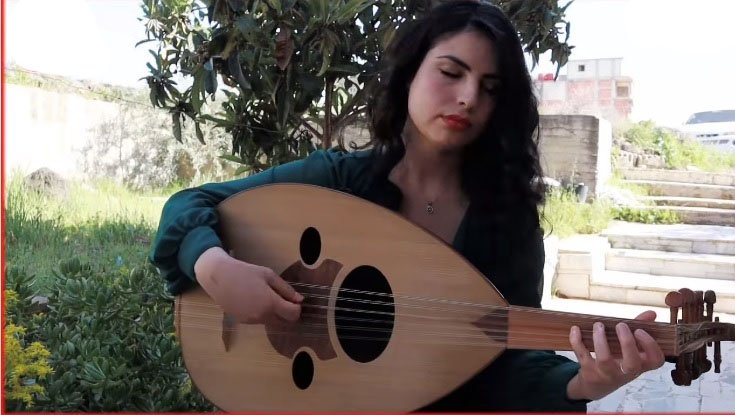 بالفيديو: منار نعيم.. موهبة موسيقية أثبتت حضورها في كندا منار محمود نعيم