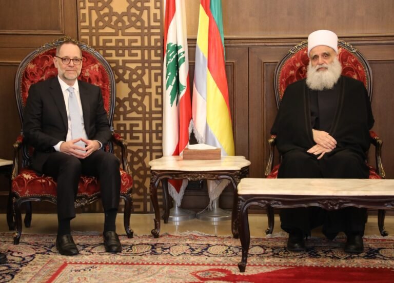 أبي المنى التقى الوزير السابق خير الدين وزوّارا أبي المنى التقى الوزير السابق خير الدين وزوّارا