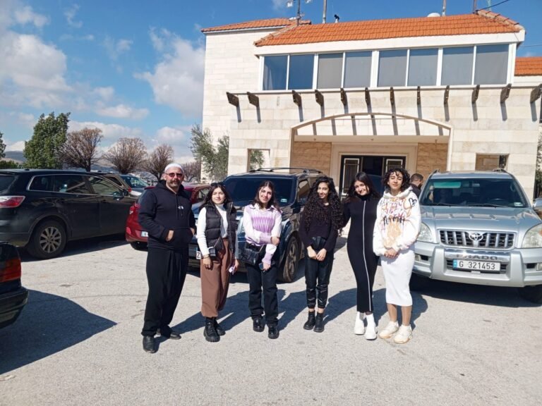 مشروع طالبي في ثانوية الوادي الأزهر يتأهل إلى مسابقة عربية مشروع طالبي في ثانوية الوادي الأزهر يتأهل إلى مسابقة عربية