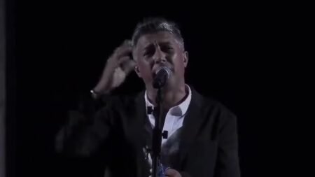 بالفيديو: “محبوب قلبي”… كلمات سلمان نفاع تصدح في جرش بالفيديو: "محبوب قلبي"... كلمات سلمان نفاع تصدح في جرش